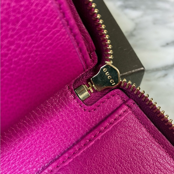 Gucci Dark Pink Fuchsia Pebbled Leather Large Organizer Wallet - NWOT Authentic - Picture 14 of 14